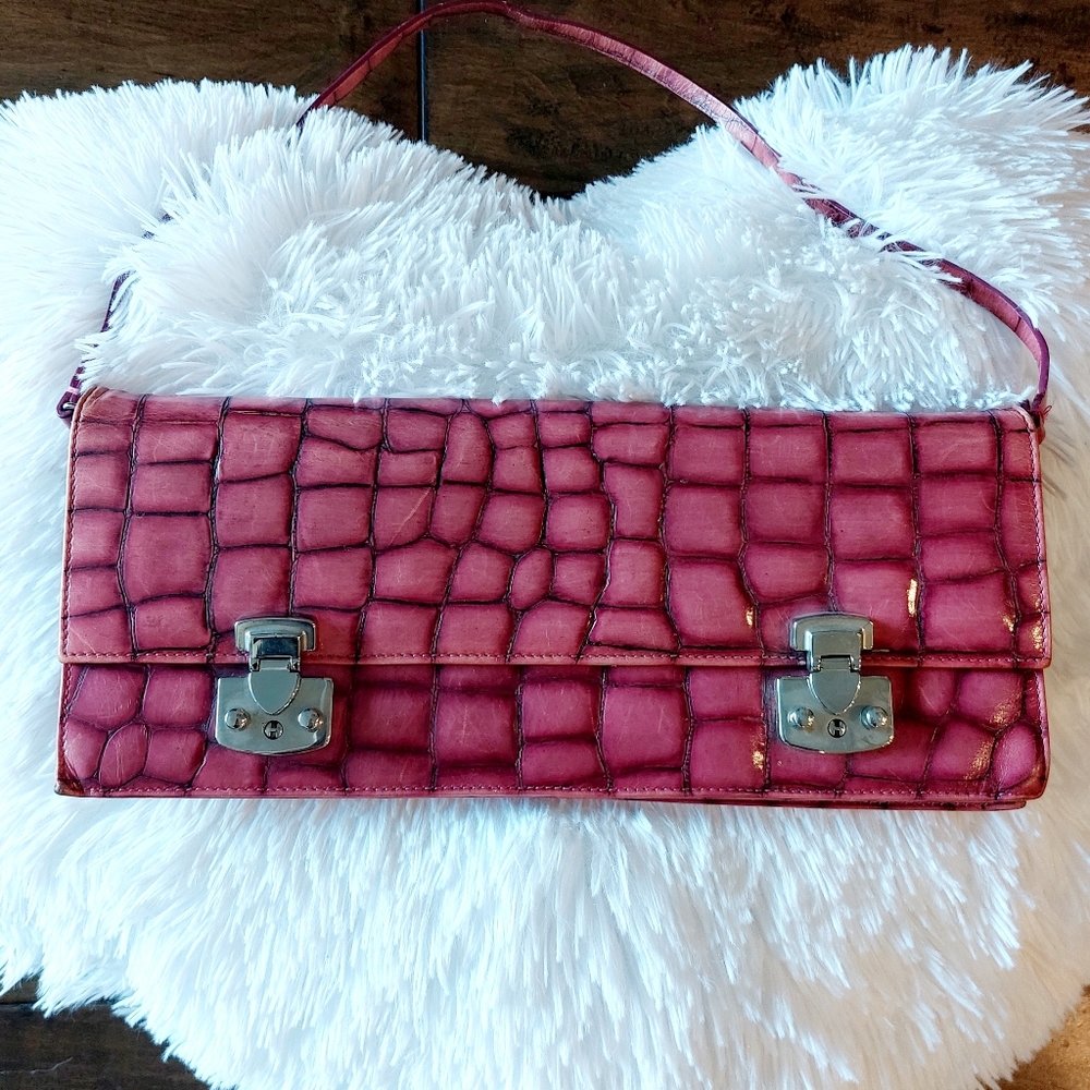 BCBG Maxazria magenta vintage clutch lItalian Leather purse also has strap - Picture 3 of 8
